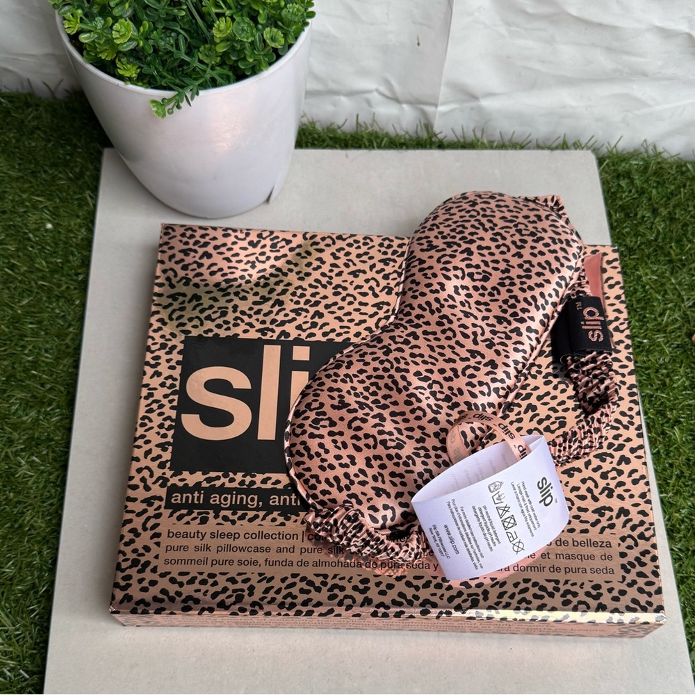 Slip Leopard Print Sleep Mask brand new in box made out of 100% Silk